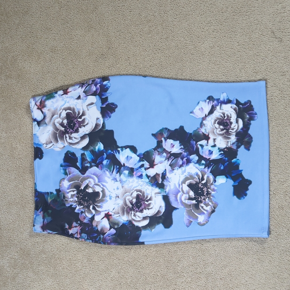 Women's Apt. 9 floral pencil skirt